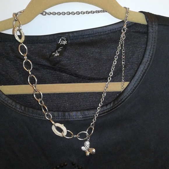 Necklace - Picture 1 of 3